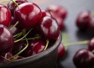 Do Cherries Help GERD Symptoms or Make Them Worse?