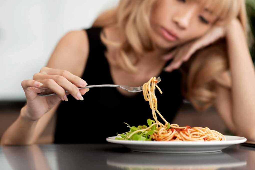 Eating Disorders: Key Warning Signs and How to Recognize Them Early ...